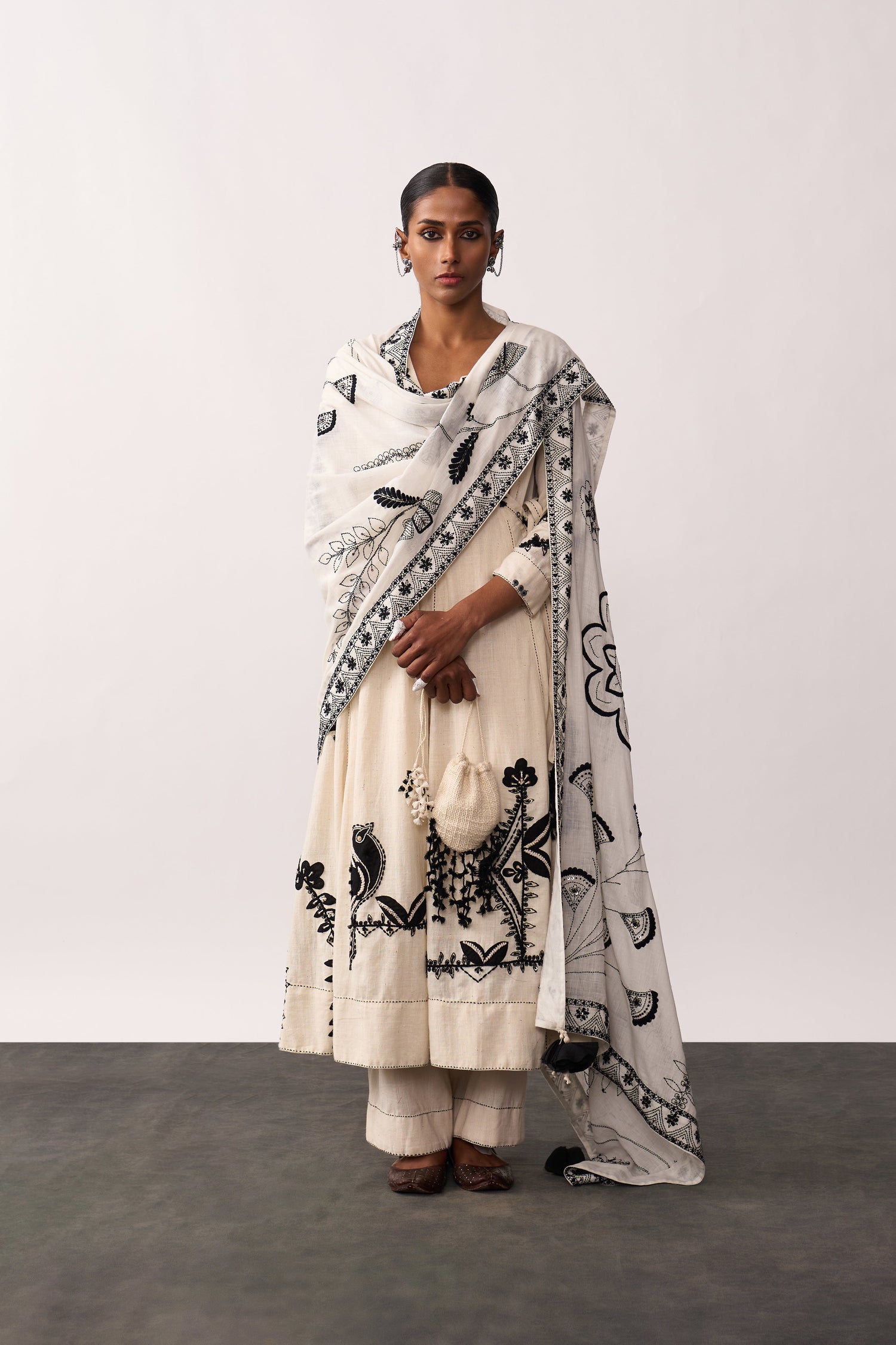 'Tara Rani' Ivory Hand-spun Embroidered Dupatta