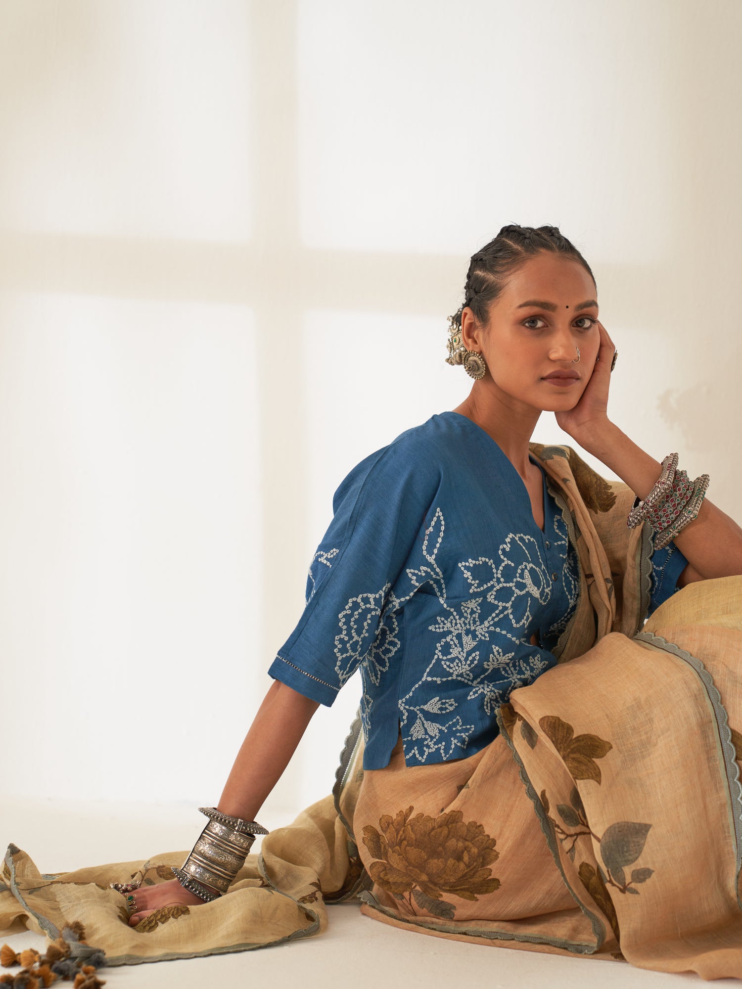 'Sanobar' Pure Linen Handloom Sari