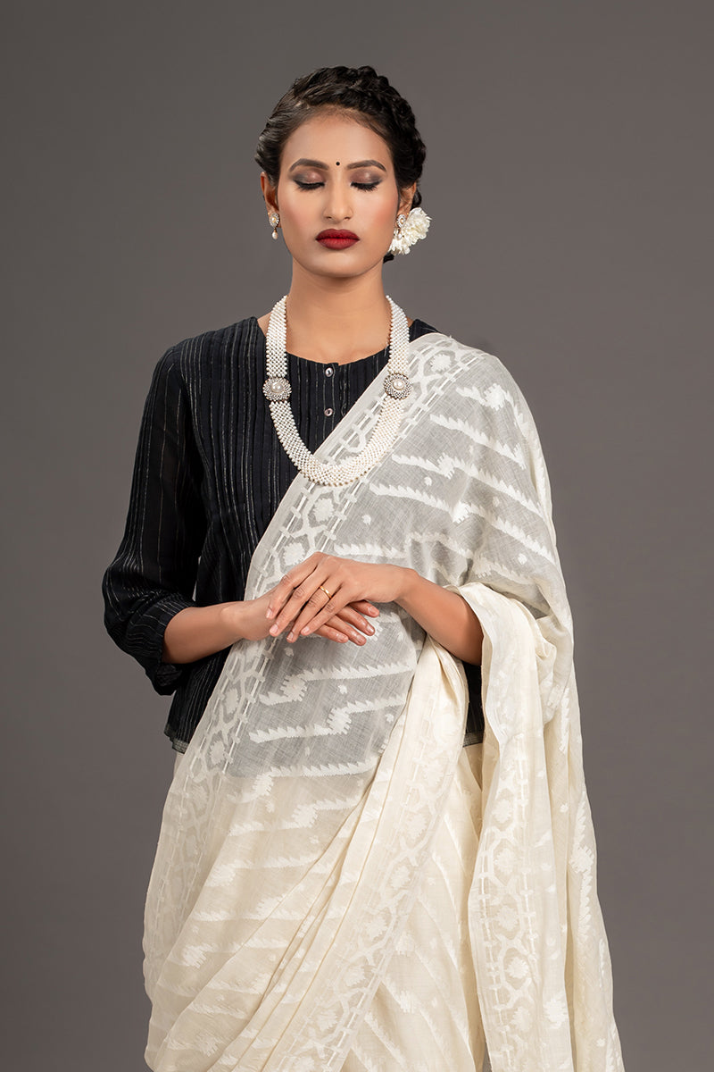 Off White Dhakai Jamdani Pure Cotton Khadi Handloom Sari