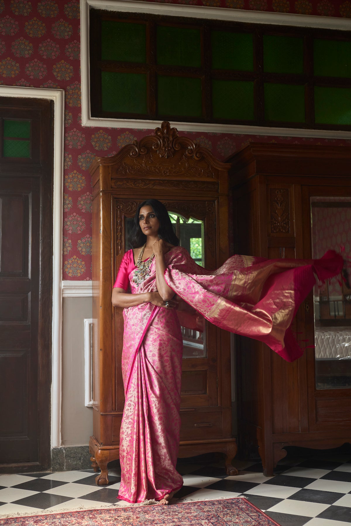 'Natkhat Chiraiya' Gulabi Tanchoi Benarasi Handloom Sari