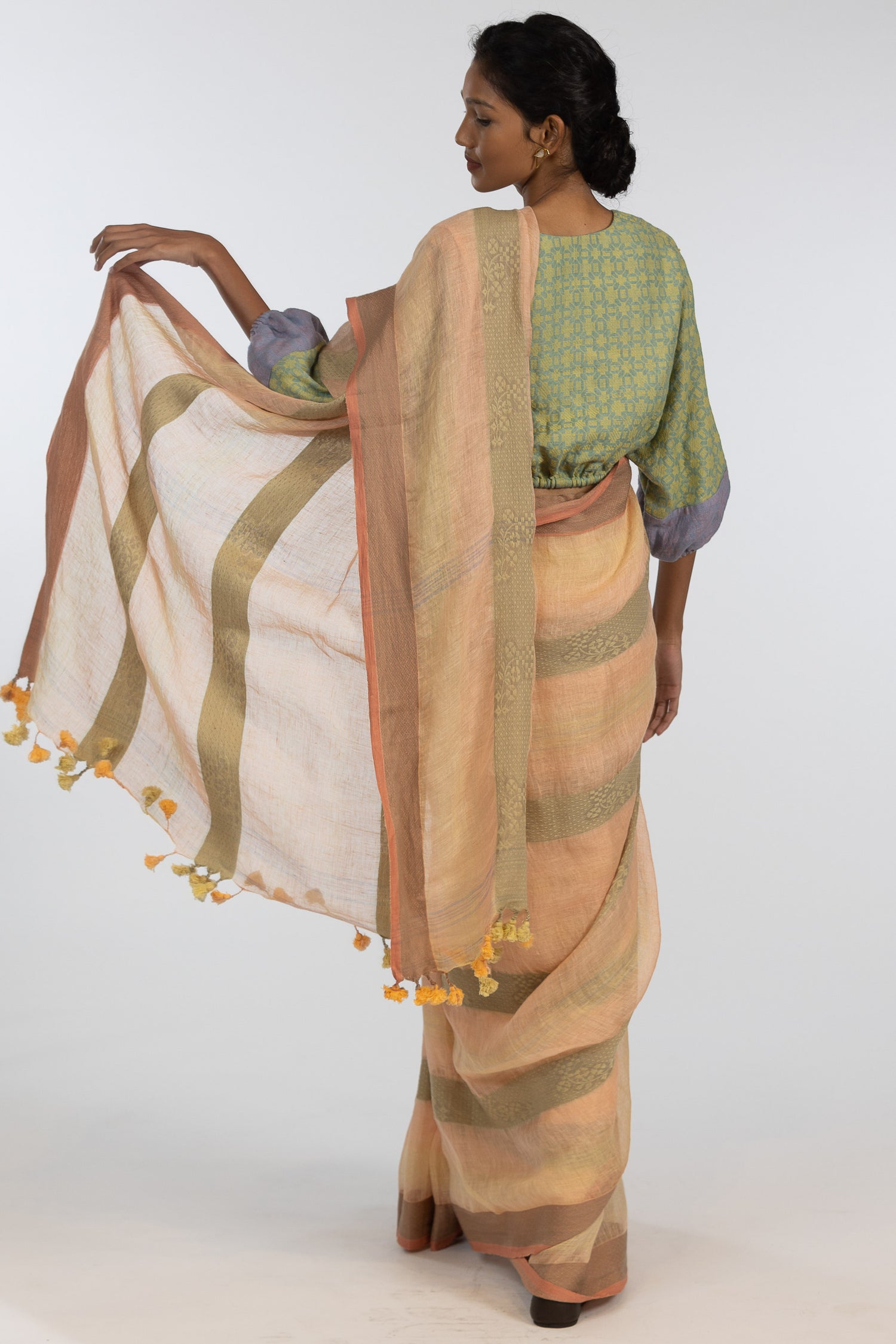 'JAYA' Linen Handloom Sari