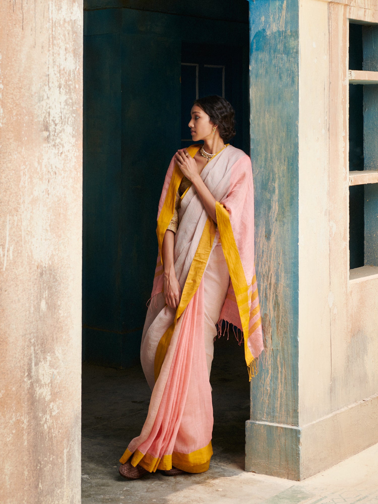 Anita Linen Handloom Sari