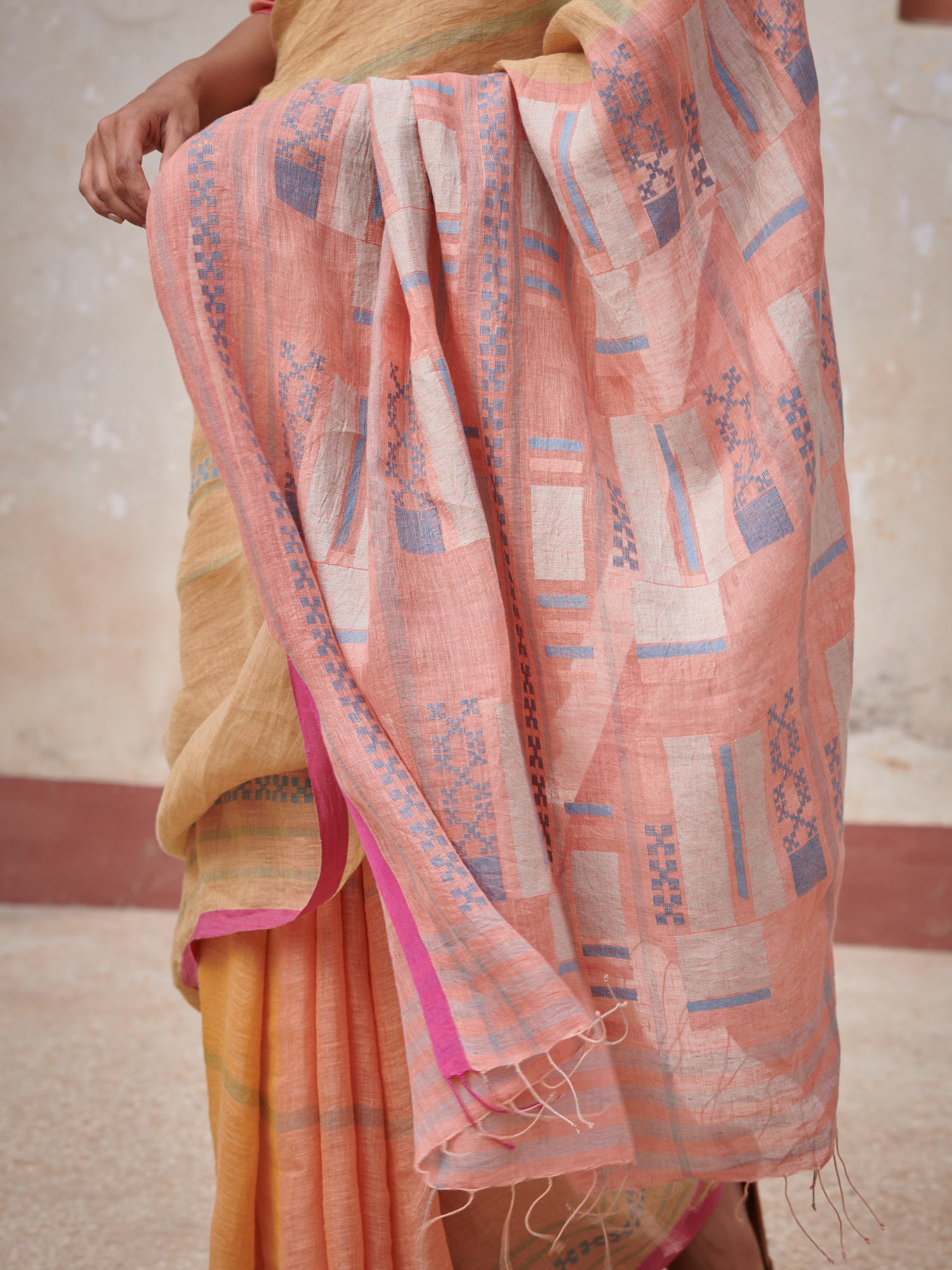 Manya Linen Handloom Sari