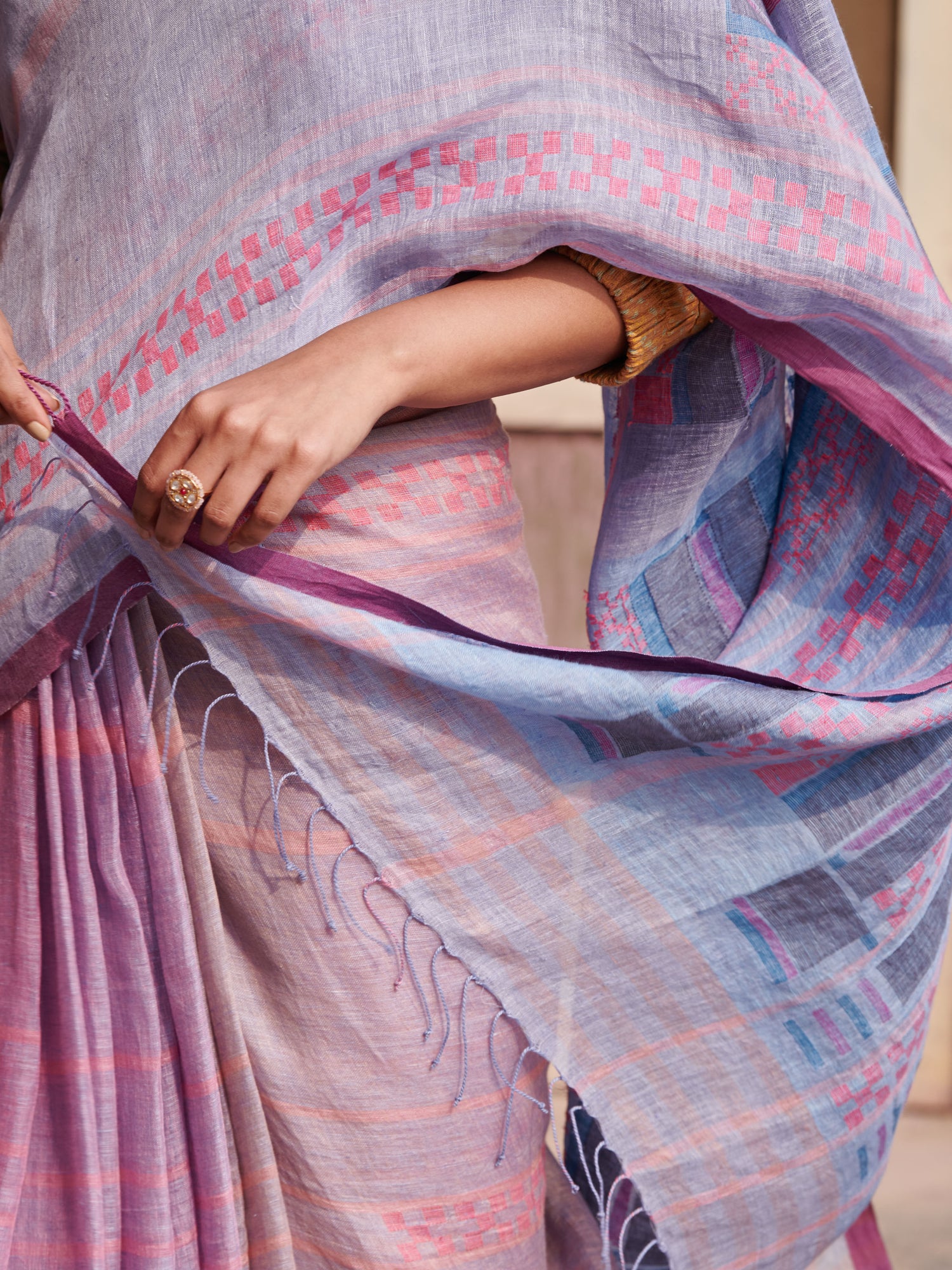 Arti Jamdani Linen Handloom Sari