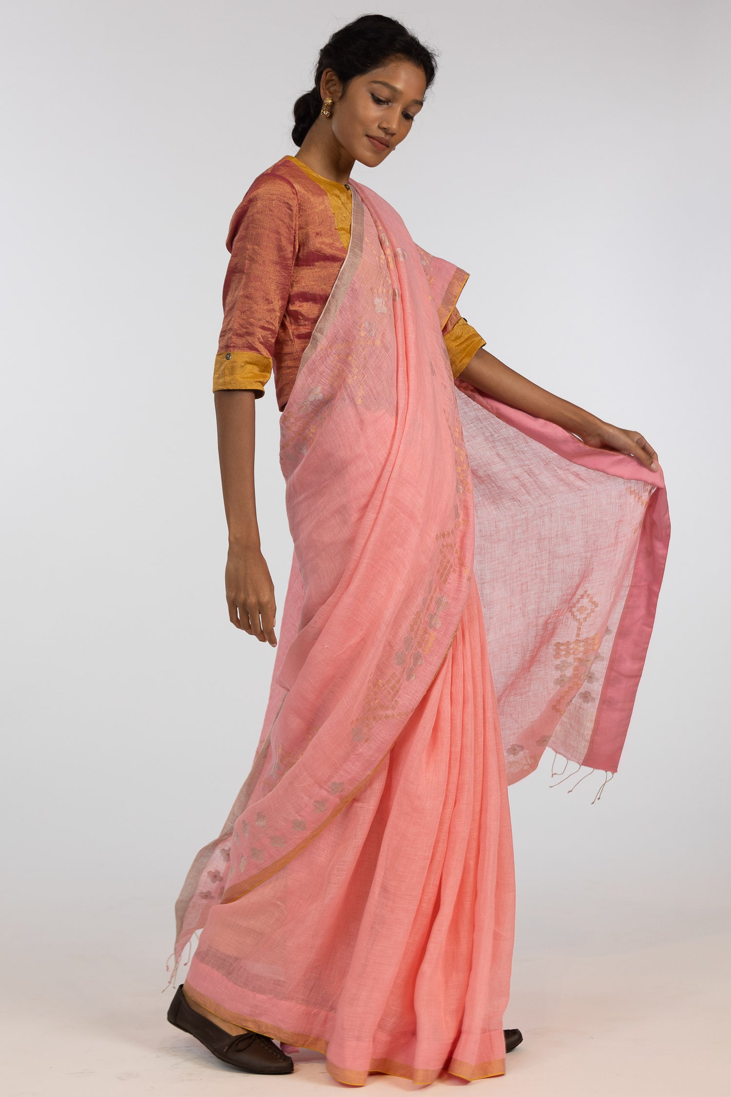'NIKITA' Jamdani Linen Handloom Sari