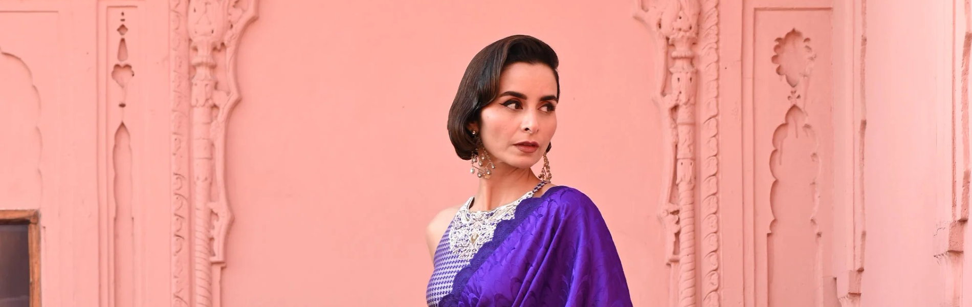 SAREE NOT SORRY – BANARSI SARI AND BRIDAL SARI SHOWS INDIAN ELEGANCE ONE DROP AT TIME WITH KASTURI KUNDAL.