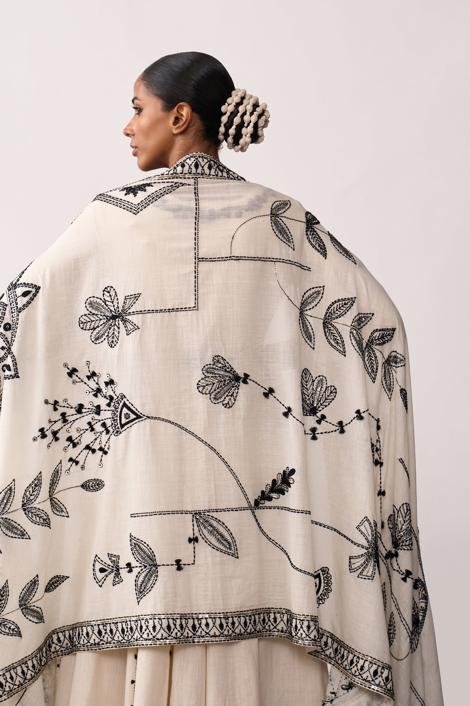 'Rani Laxmi' Ivory Hand-spun Embroidered Dupatta