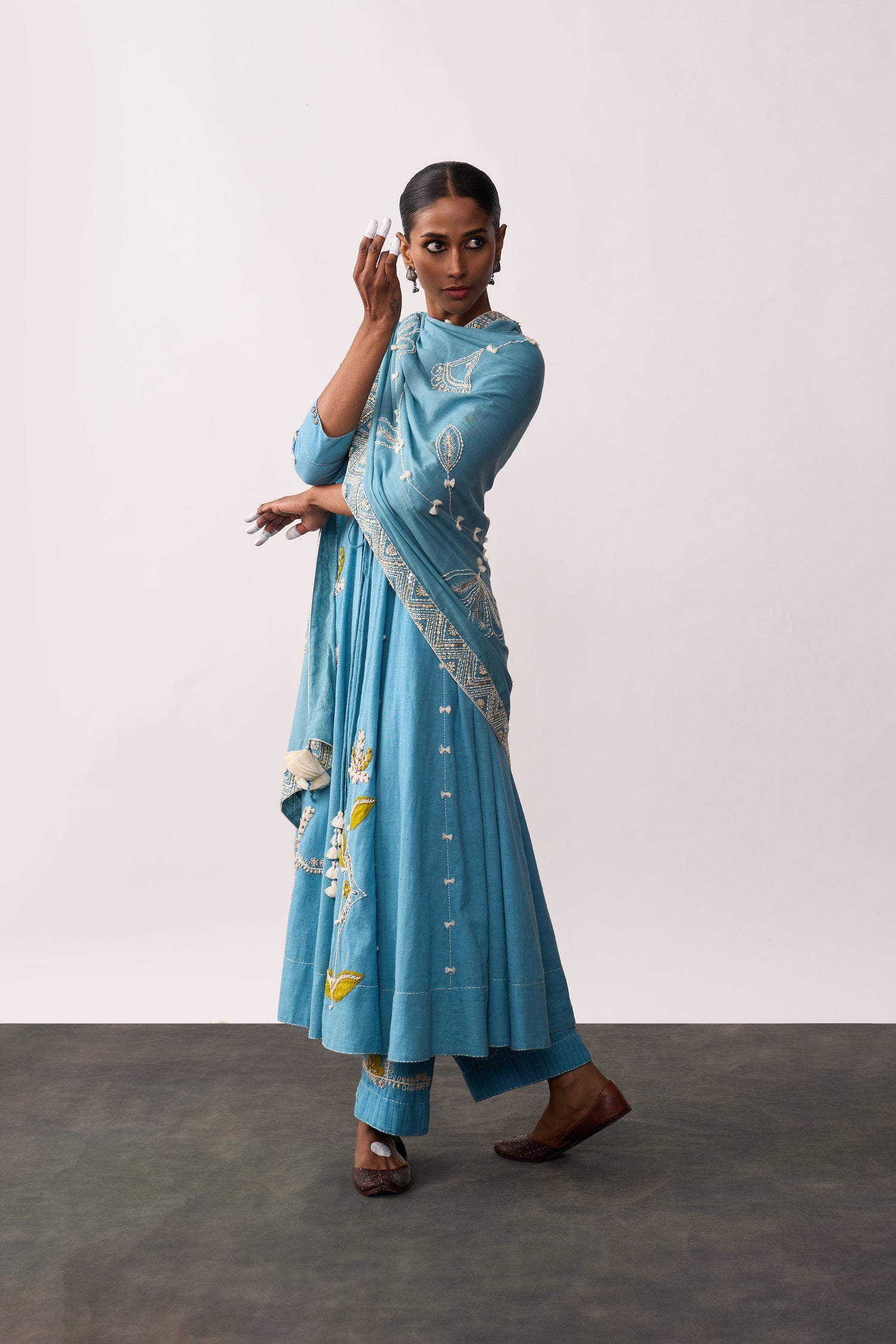'Kittur Rani' Blue Hand-spun Embroidered Dupatta