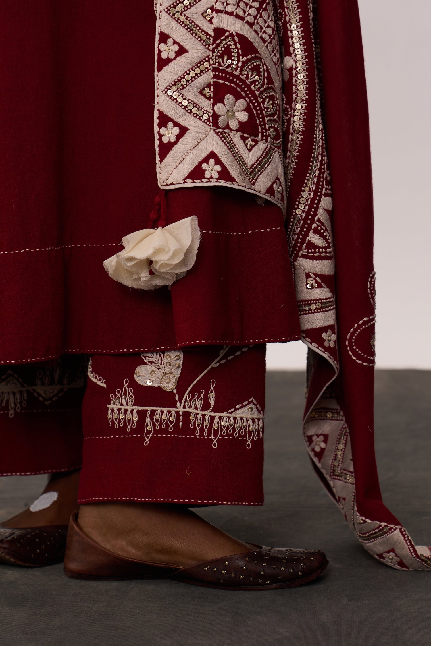 'Kittur Rani' Red Hand-spun Embroidered Dupatta