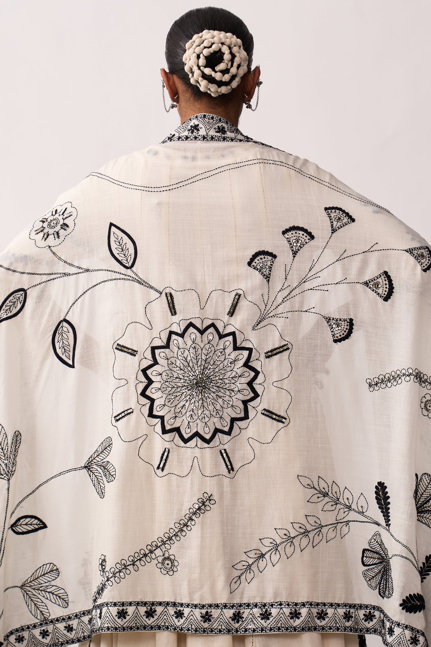 'Tara Rani' Ivory Hand-spun Embroidered Dupatta