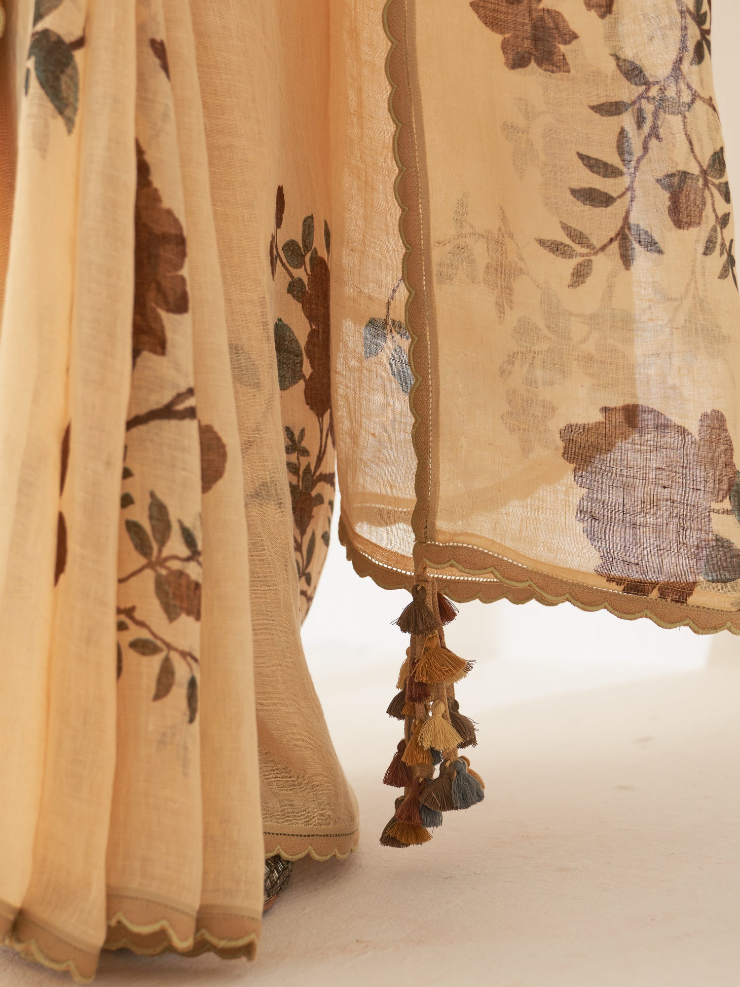 'Mahogany' Pure Linen Handloom Sari