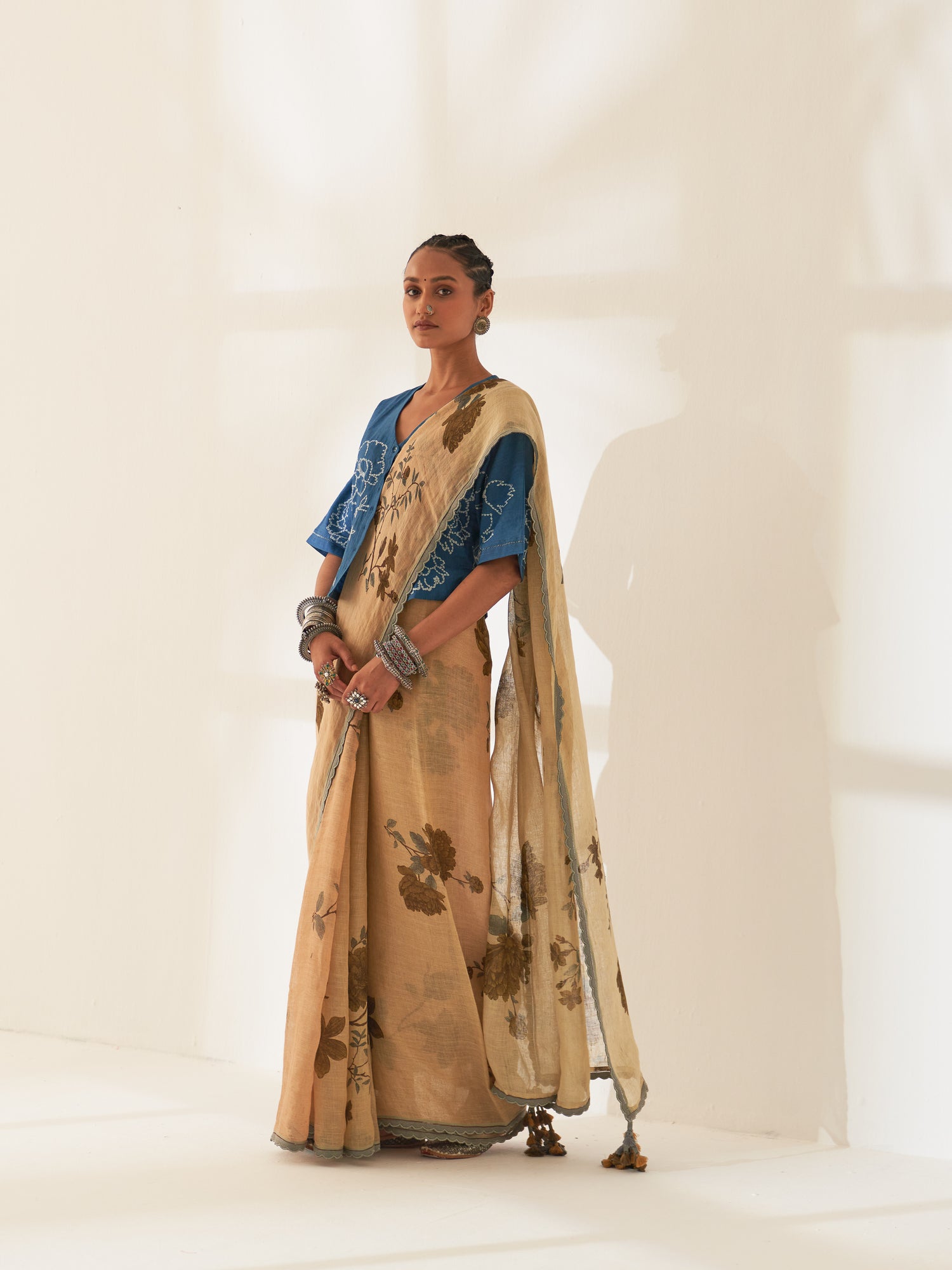 'Sanobar' Pure Linen Handloom Sari