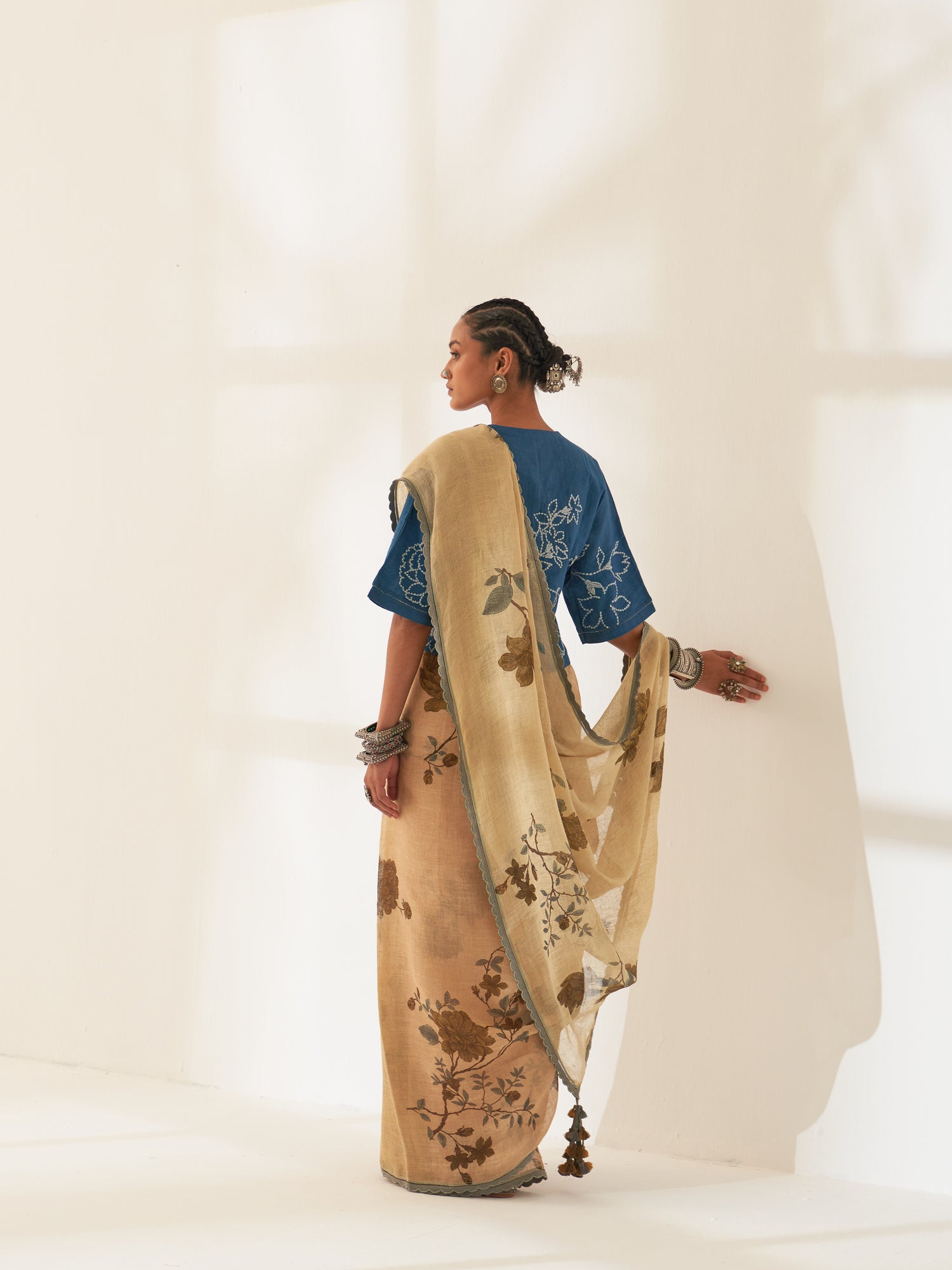 'Sanobar' Pure Linen Handloom Sari