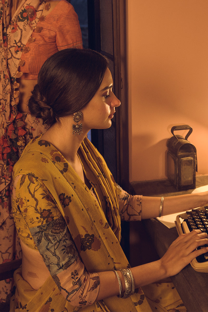 'Manjari' Spring flowers Linen Handloom Sari