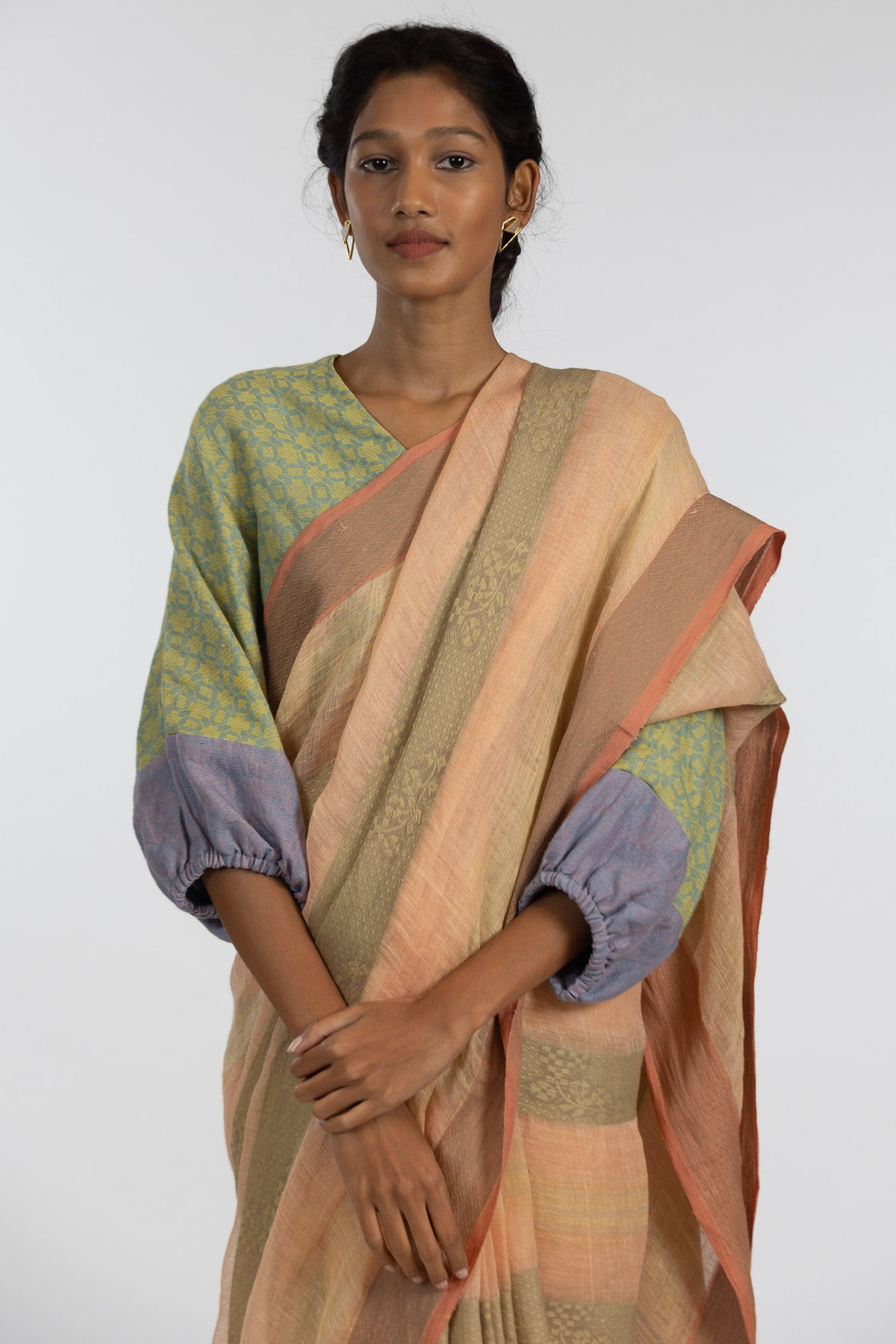 'JAYA' Linen Handloom Sari