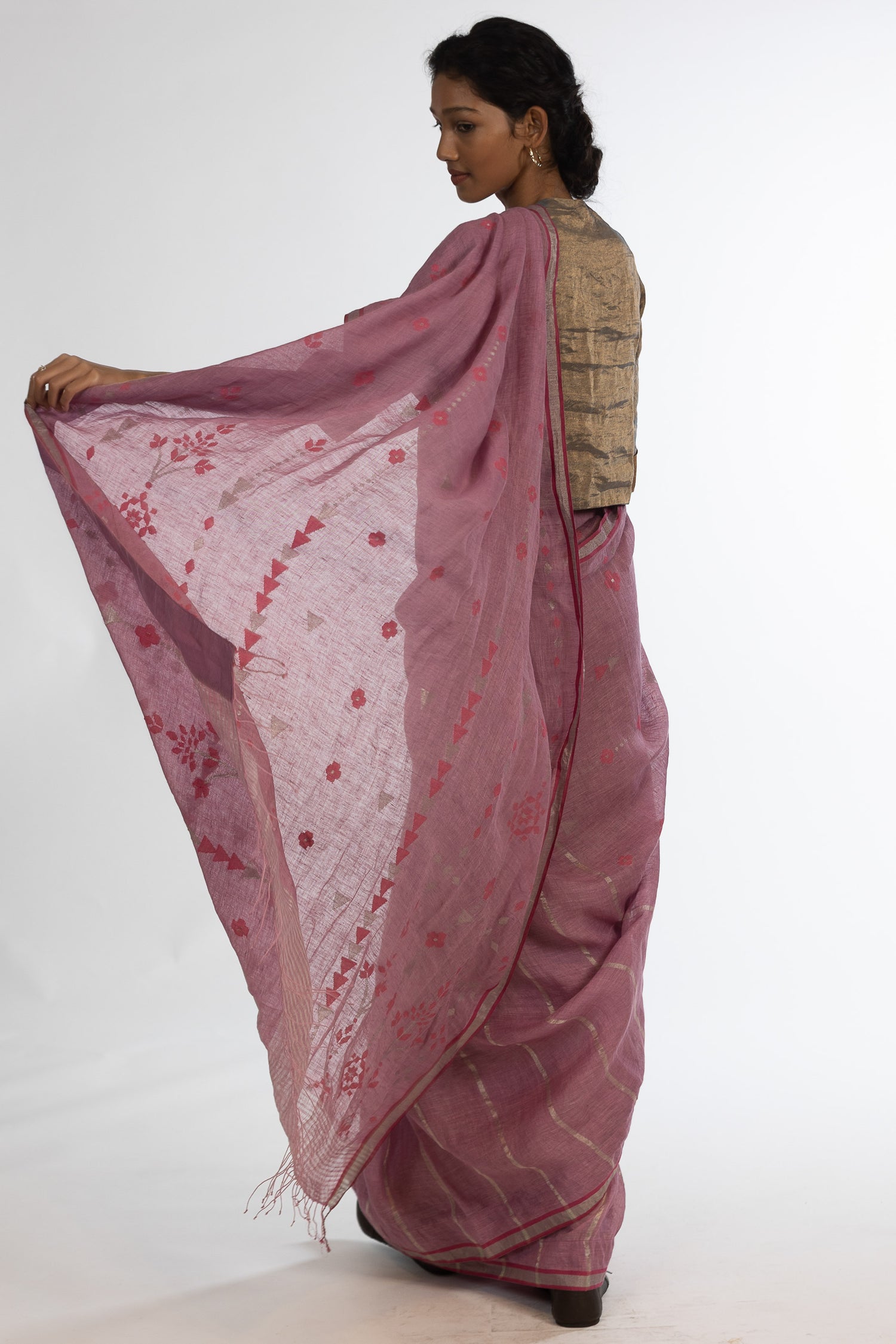'DEEPA' Jamdani Linen Handloom Sari