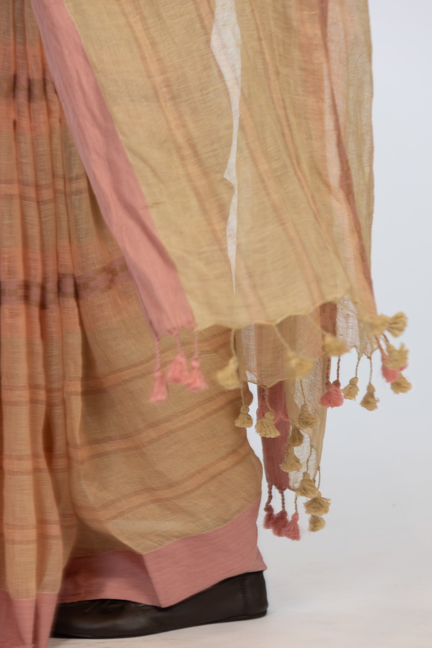'URMILA'  Linen Handloom Sari